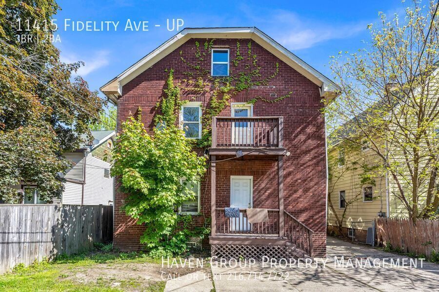 11415 Fidelity Ave | UP, Cleveland, Ohio, 44111 - Spacious 3-bed 1.5-bath multi-family home! property image