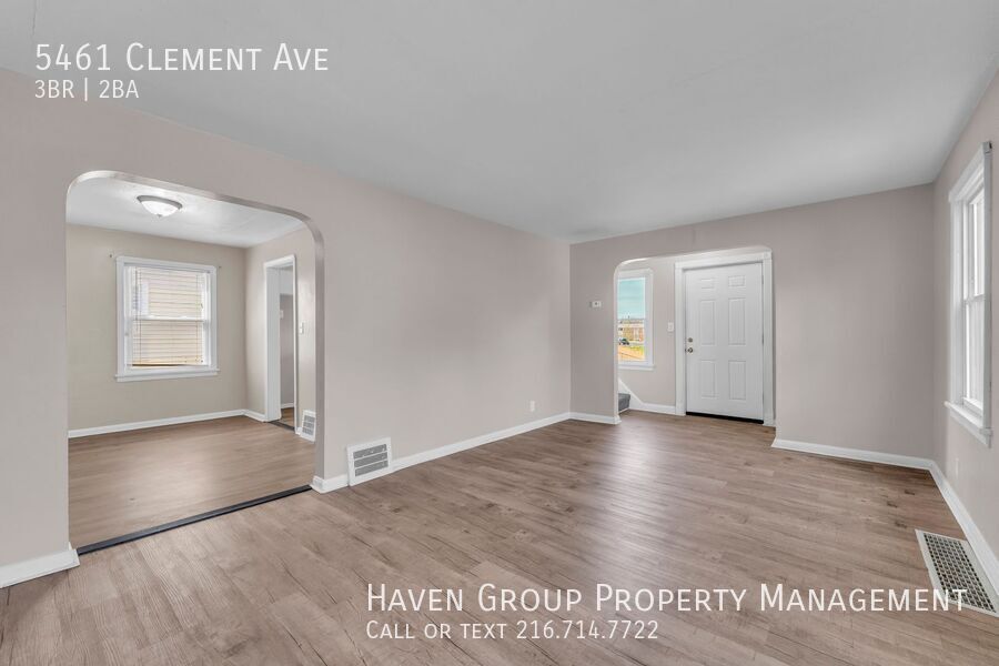 5461 Clement Ave, Maple Heights, Ohio, 44137- Spacious 3-bed 1.5 -bath single-family home! property image