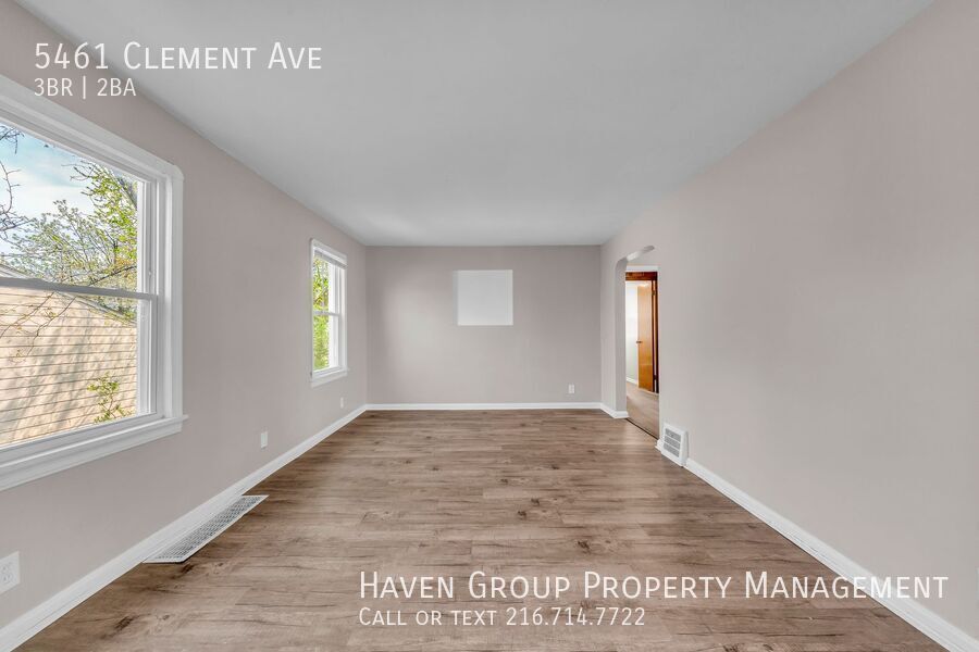 5461 Clement Ave, Maple Heights, Ohio, 44137- Spacious 3-bed 1.5 -bath single-family home! property image