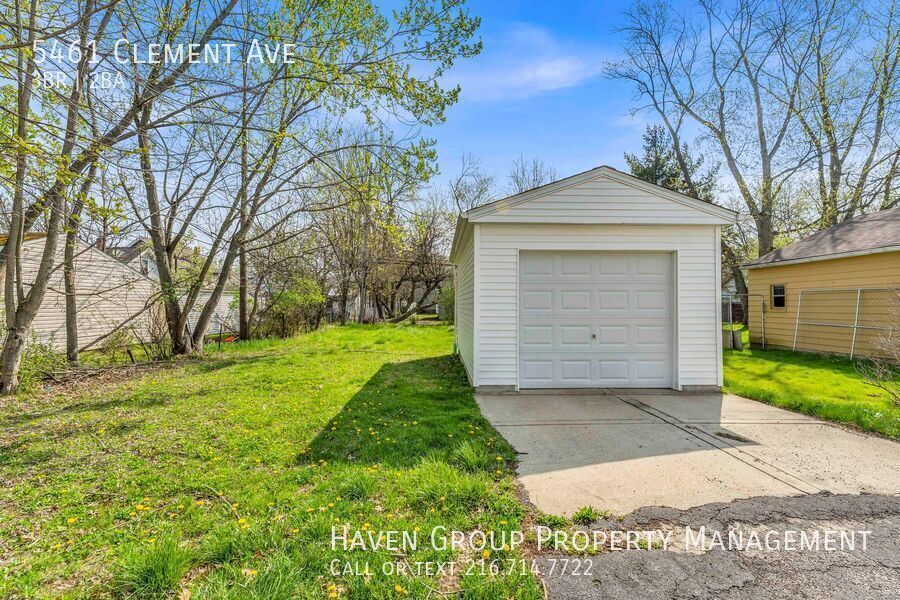 5461 Clement Ave, Maple Heights, Ohio, 44137- Spacious 3-bed 1.5 -bath single-family home! property image