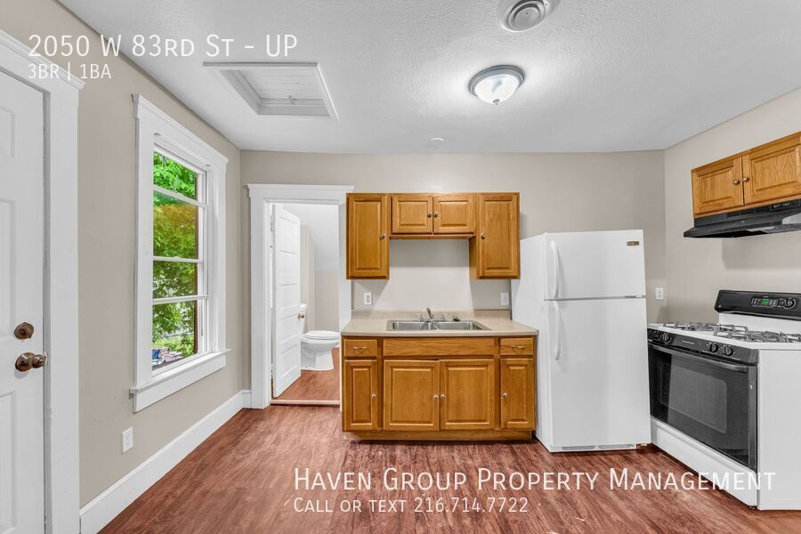 2050 W 83rd St | UP, Cleveland, Ohio, 44102 - Spacious 3-bed 1-bath multi-family home! property image