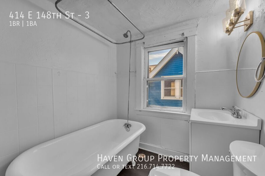 414 E 148th St | Unit 3, Cleveland, Ohio, 44110 - Spacious 1-bed 1-bath multi-family home! property image