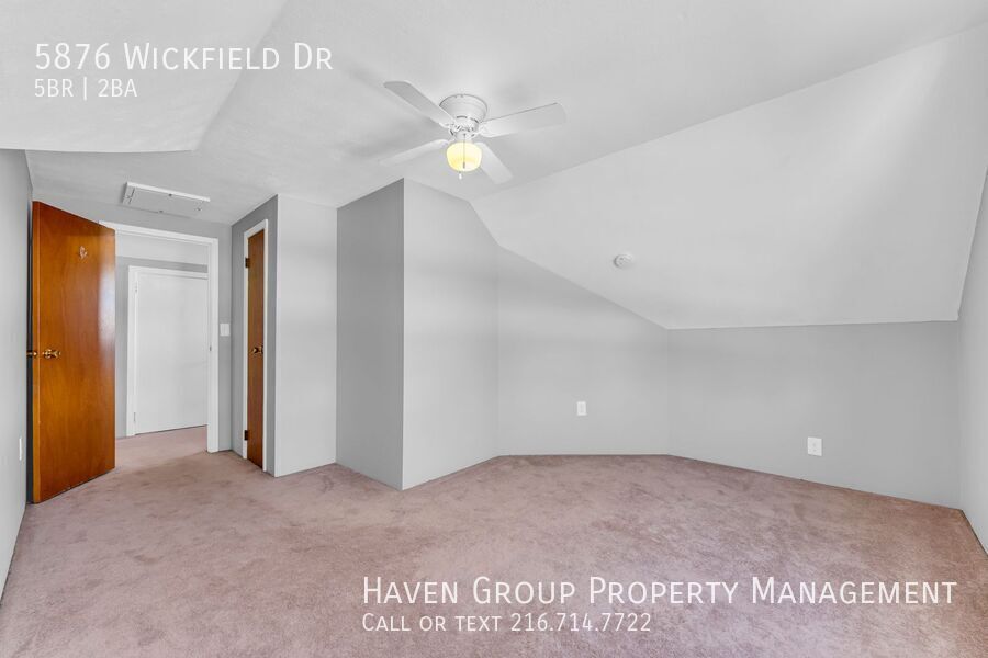 5876 Wickfield Dr, Parma Heights, OH 44130 - Spacious 5-bed 2-bath single-family home! property image
