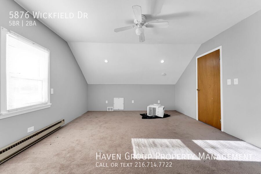 5876 Wickfield Dr, Parma Heights, OH 44130 - Spacious 5-bed 2-bath single-family home! property image