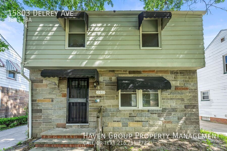 15803 Delrey Ave, Cleveland, Ohio, 44128- Spacious 3-bed 1 -bath single-family home! property image
