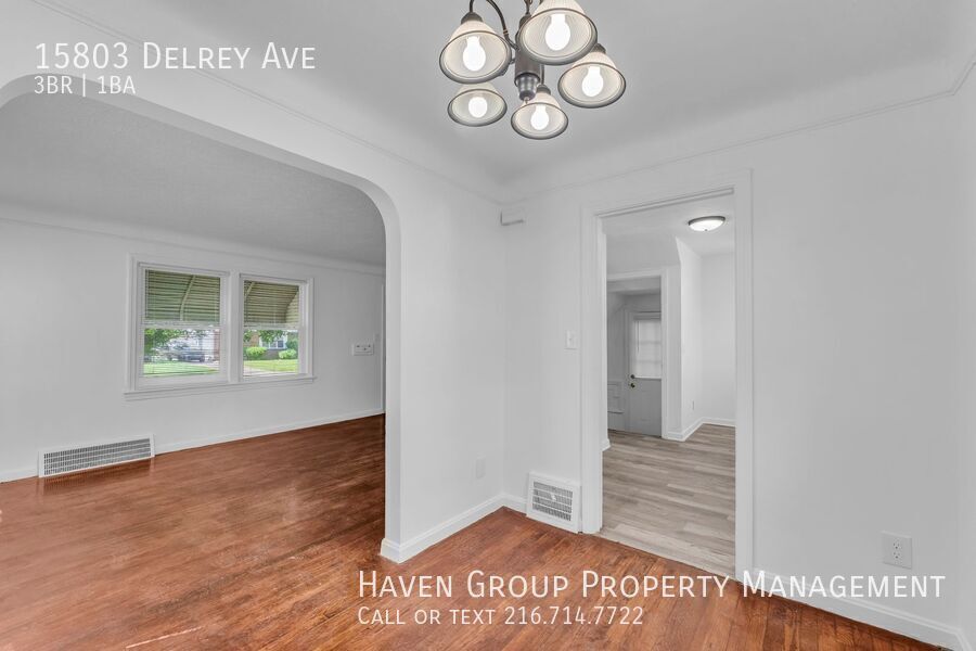 15803 Delrey Ave, Cleveland, Ohio, 44128- Spacious 3-bed 1 -bath single-family home! property image