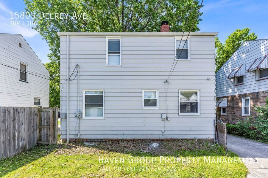 15803 Delrey Ave, Cleveland, Ohio, 44128- Spacious 3-bed 1 -bath single-family home! property image