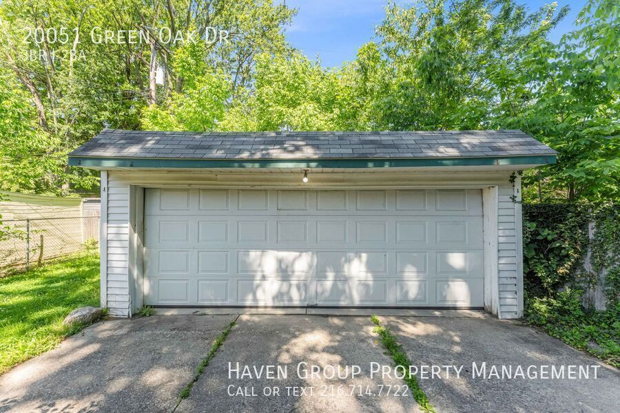 20051 Green Oak Dr, Euclid, Ohio, 44117- Spacious 3-bed 1.5 -bath single-family home! property image