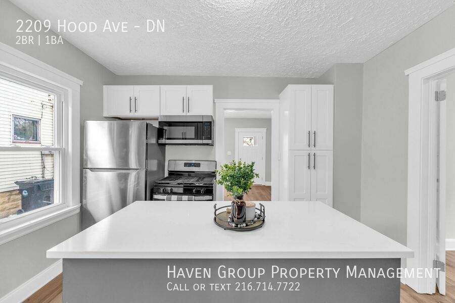 2209 Hood Ave| DN, Cleveland, Ohio, 44109 - Spacious 2-bed 1-bath multi-family home! property image