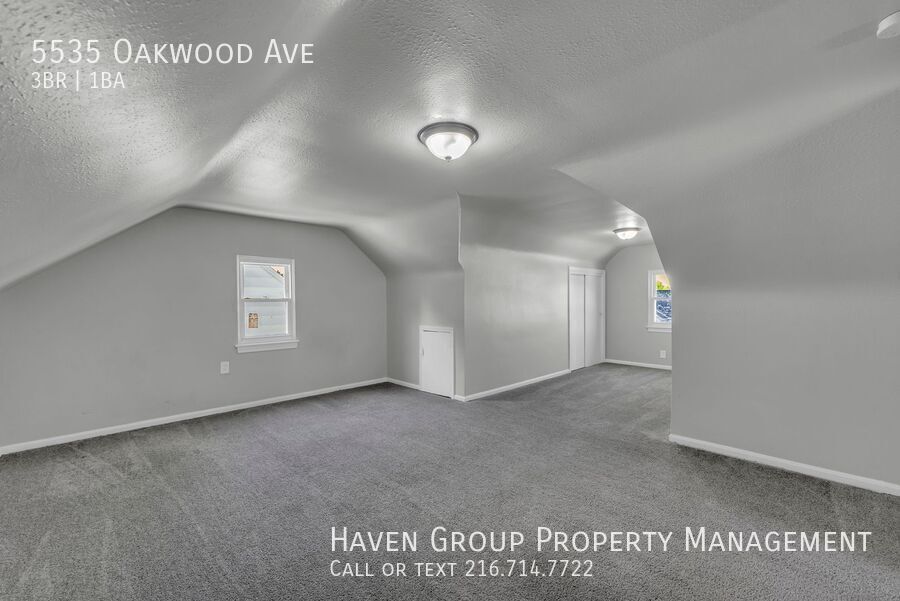 5535 Oakwood Ave, Maple Heights, Ohio, 44137- Spacious 3-bed 1 -bath single-family home! property image