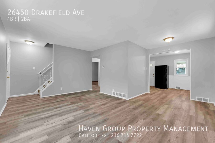 26450 Drakefield Ave, Euclid, Ohio, 44132- Spacious 4-bed 1.5 -bath single-family home! property image