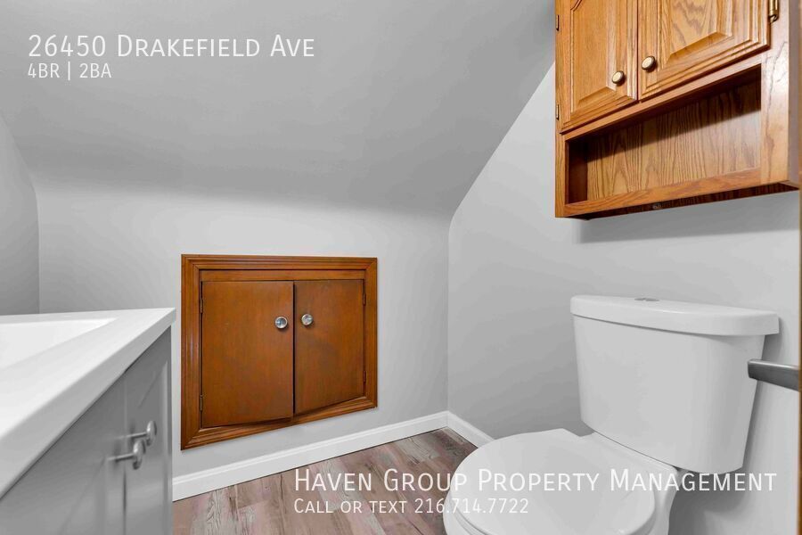 26450 Drakefield Ave, Euclid, Ohio, 44132- Spacious 4-bed 1.5 -bath single-family home! property image