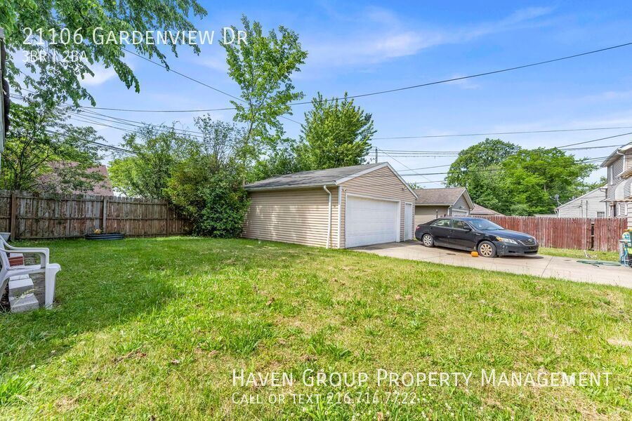 21106 Gardenview Dr, Maple Heights, Ohio, 44137- Spacious 3-bed 2-bath single-family home! property image