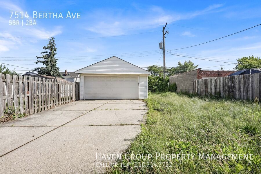 7514 Bertha Ave, Parma, Ohio, 44129- Spacious 5-bed 2-bath single-family home! property image