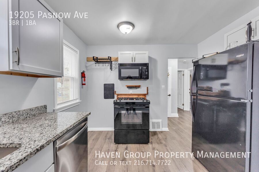 19205 Pasnow Ave, Euclid - Spacious 3-bed 1-bath single-family home! property image