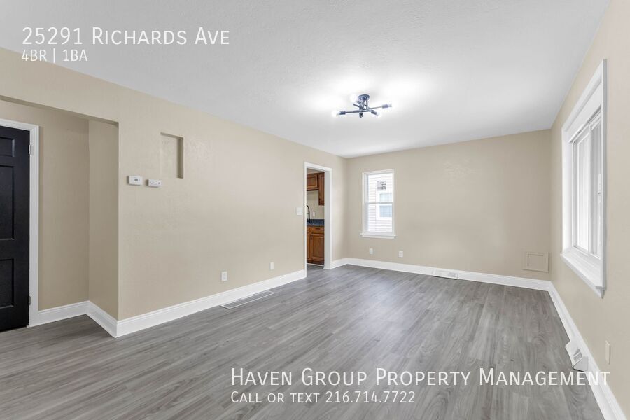 25291 Richards Ave, Euclid, Ohio, 44132- Spacious 4-bed 1-bath single-family home! property image