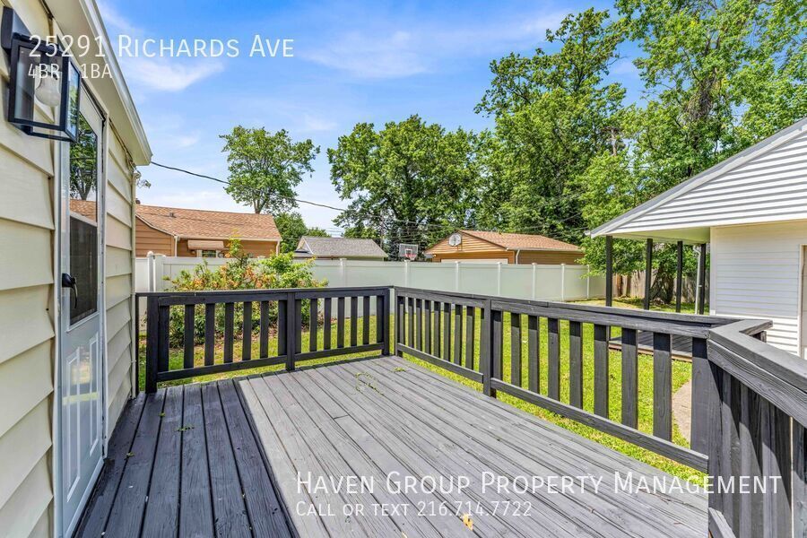 25291 Richards Ave, Euclid, Ohio, 44132- Spacious 4-bed 1-bath single-family home! property image