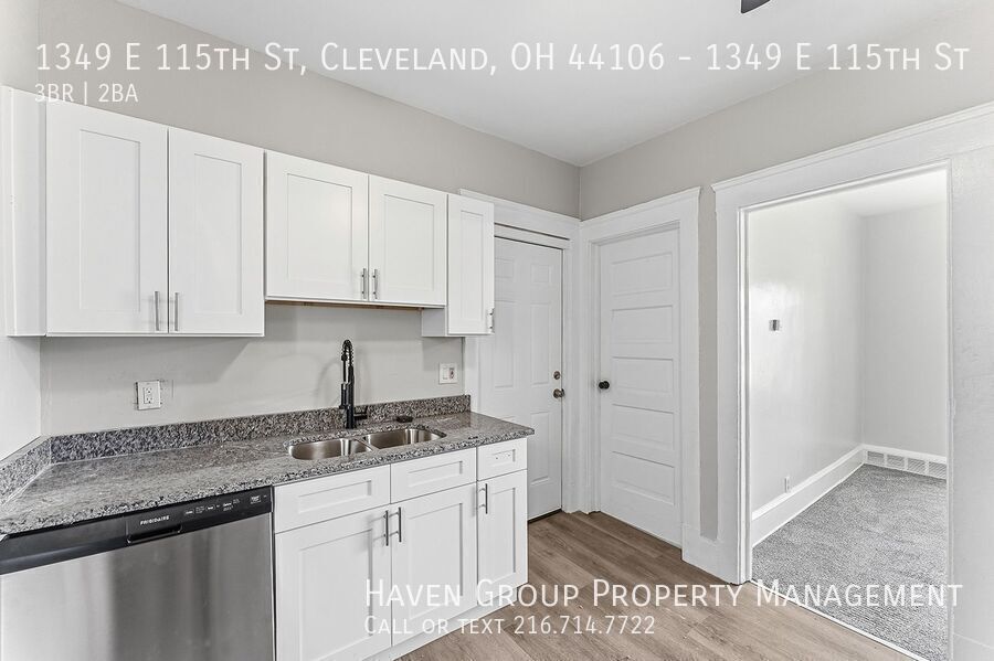 1349 E 115th St, Cleveland, OH 44106- Spacious 3-bed 1.5 -bath single-family home! property image