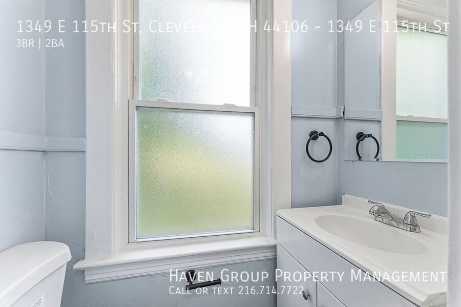 1349 E 115th St, Cleveland, OH 44106- Spacious 3-bed 1.5 -bath single-family home! property image