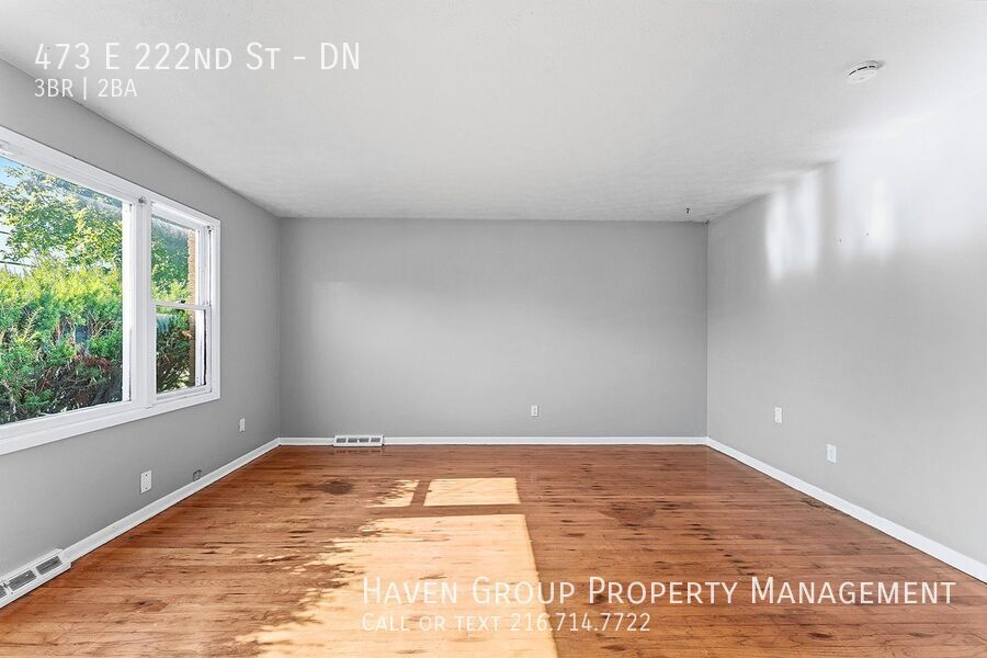 473 E 222nd St | DN, Euclid, Ohio, 44123 - Spacious 3-bed 1.5-bath multi-family home! property image