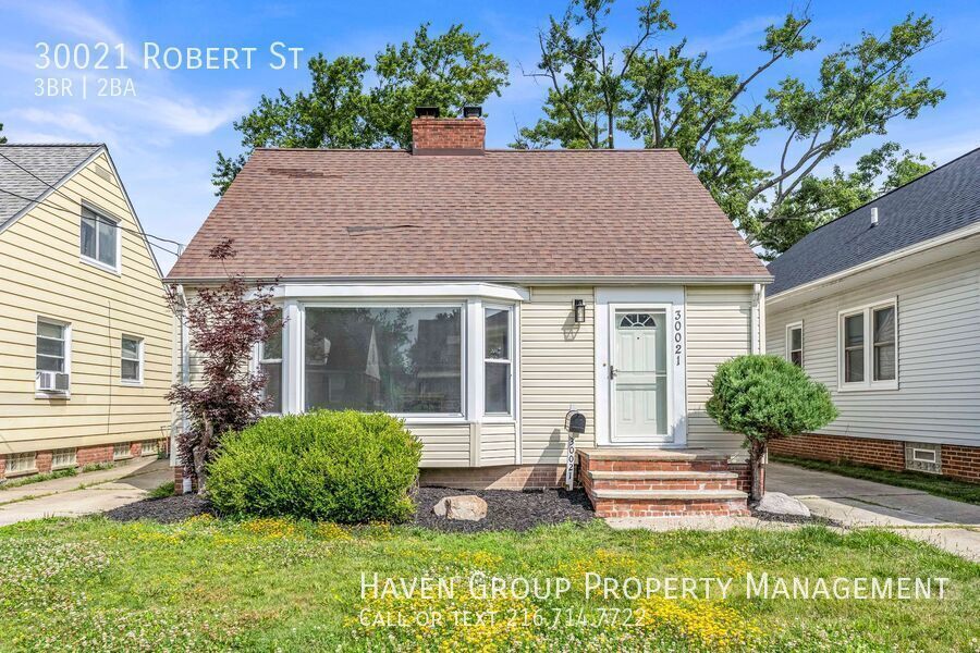 30021 Robert St, Wickliffe, OH 44092- Spacious 3-bed 1.5 -bath single-family home! property image