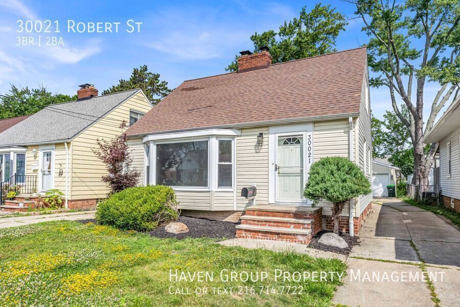 30021 Robert St, Wickliffe, OH 44092- Spacious 3-bed 1.5 -bath single-family home! property image
