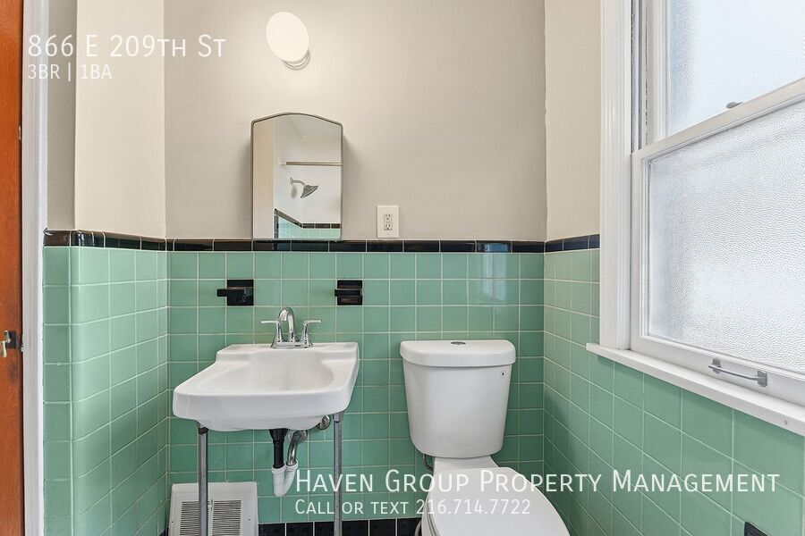 866 E 209th St, Euclid, OH 44119- Spacious 3-bed 1-bath single-family home! property image