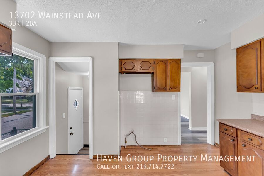 13702 Wainstead Ave, Cleveland, OH 44111- Spacious 3-bed 2-bath single-family home! property image