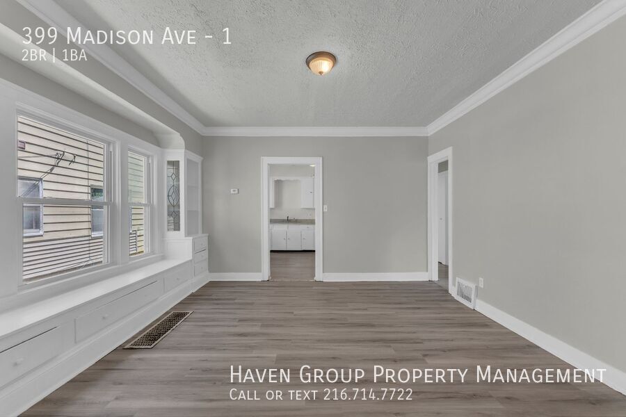 399 Madison Ave | DN, Akron, OH 44320 - Spacious 2-bed 1-bath multi-family home! property image