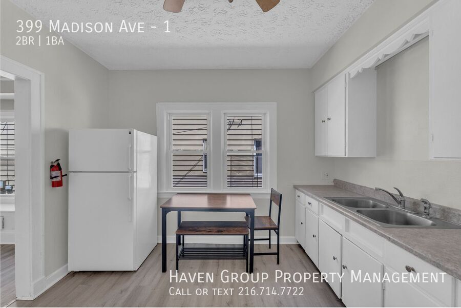 399 Madison Ave | DN, Akron, OH 44320 - Spacious 2-bed 1-bath multi-family home! property image