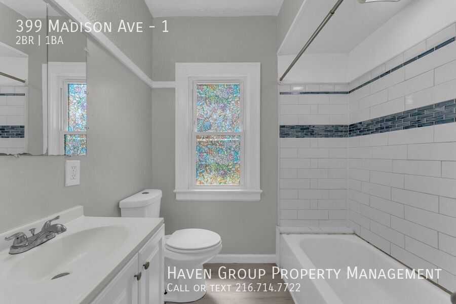 399 Madison Ave | DN, Akron, OH 44320 - Spacious 2-bed 1-bath multi-family home! property image