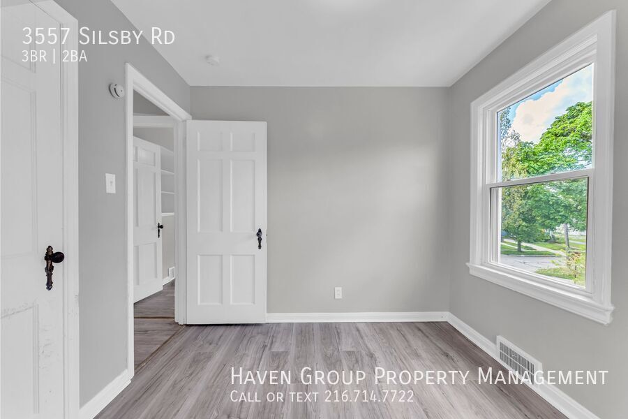 3557 Silsby Rd, University Hts, OH 44118 - Spacious 3-bed 1.5-bath single-family home! property image