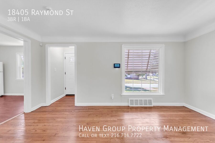 18405 Raymond St, Maple Heights, OH 44137 - Spacious 3-bed 1-bath single-family home! property image