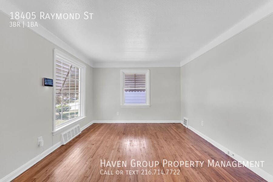 18405 Raymond St, Maple Heights, OH 44137 - Spacious 3-bed 1-bath single-family home! property image