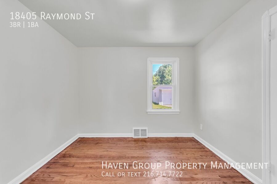 18405 Raymond St, Maple Heights, OH 44137 - Spacious 3-bed 1-bath single-family home! property image