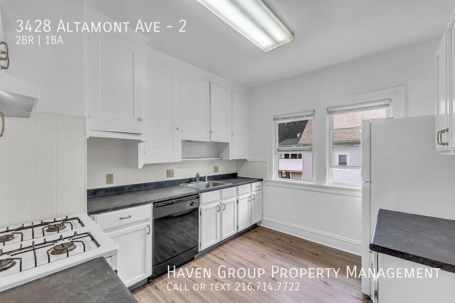 3428 Altamont Ave | Unit 2, Cleveland Heights, OH 44118 - Spacious 2-bed 1-bath multi-family home! property image