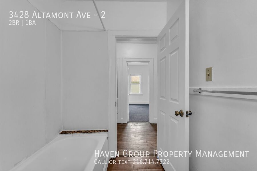 3428 Altamont Ave | Unit 2, Cleveland Heights, OH 44118 - Spacious 2-bed 1-bath multi-family home! property image