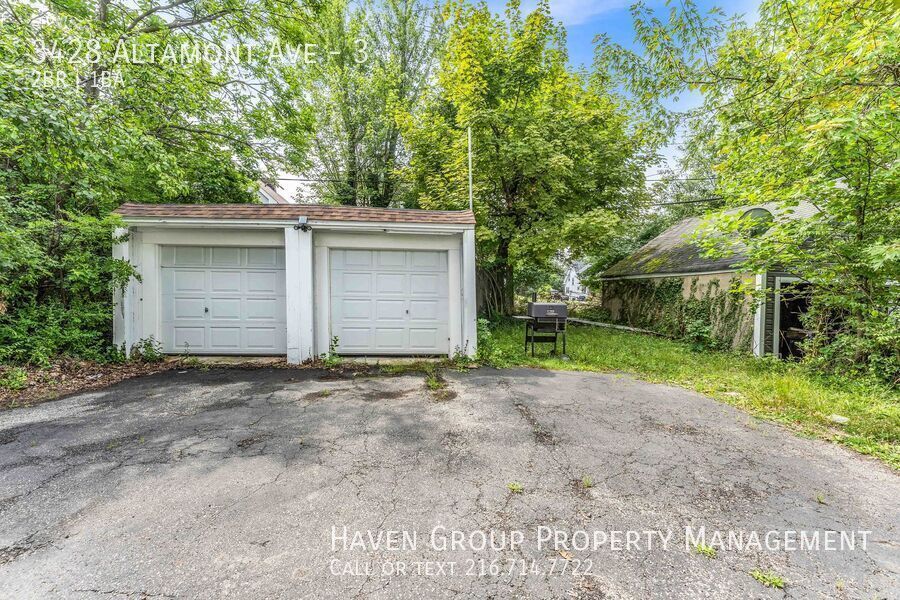 3428 Altamont Ave | Unit 3, Cleveland Heights, OH 44118 - Spacious 2-bed 1-bath multi-family home! property image