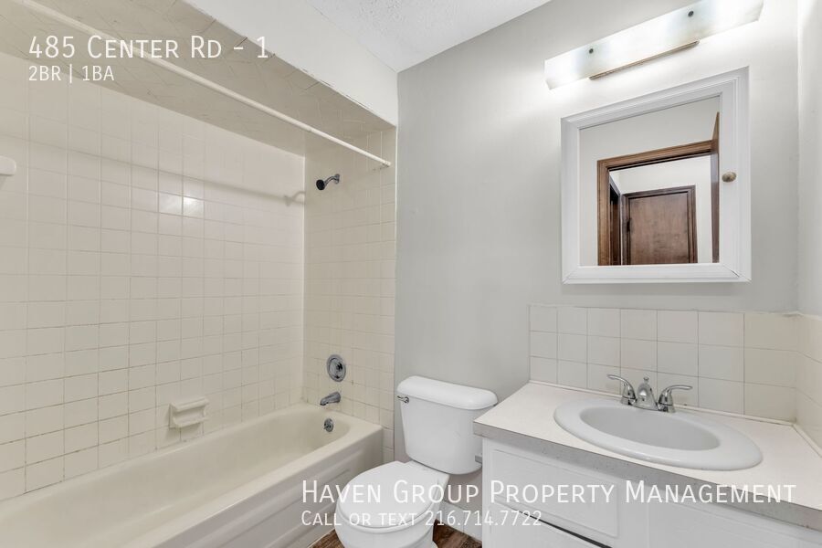 485 Center Rd | Unit 1, Bedford, OH 44146 - Spacious 2-bed 1-bath multi-family home! property image