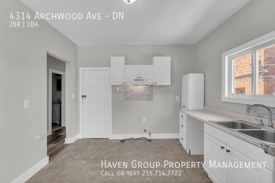 4314 Archwood Ave| DN, Cleveland, OH 44109 - Spacious 2-bed 1-bath multi-family home! property image