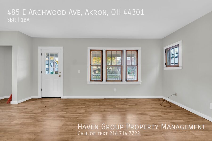 485 E Archwood Ave, Akron, OH 44301- Spacious 3-bed 1-bath single-family home! property image