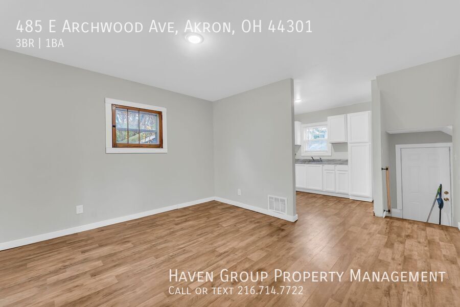 485 E Archwood Ave, Akron, OH 44301- Spacious 3-bed 1-bath single-family home! property image