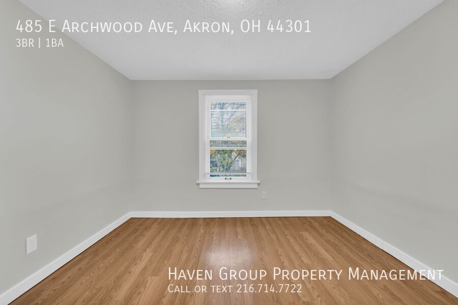 485 E Archwood Ave, Akron, OH 44301- Spacious 3-bed 1-bath single-family home! property image
