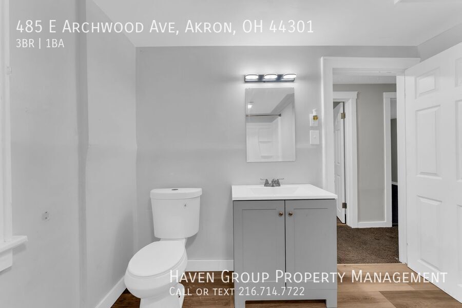 485 E Archwood Ave, Akron, OH 44301- Spacious 3-bed 1-bath single-family home! property image