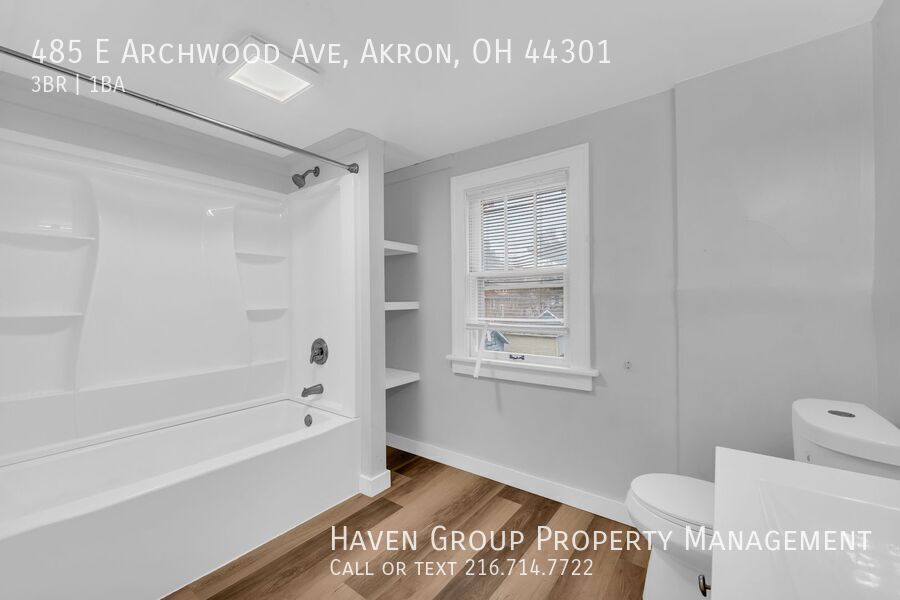 485 E Archwood Ave, Akron, OH 44301- Spacious 3-bed 1-bath single-family home! property image