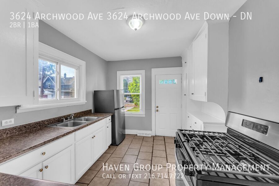 3624 Archwood Ave| DN, Cleveland, OH 44109 - Spacious 2-bed 1-bath multi-family home! property image