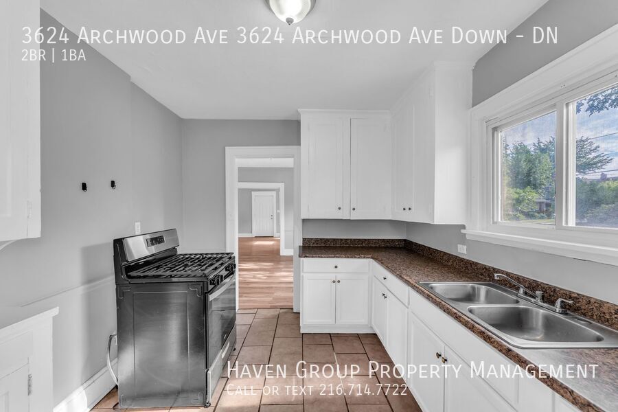3624 Archwood Ave| DN, Cleveland, OH 44109 - Spacious 2-bed 1-bath multi-family home! property image