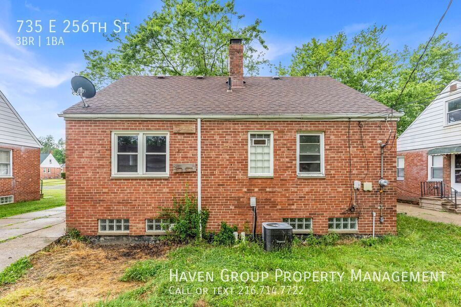 735 E 256th St., Euclid, OH 44132- Spacious 3-bed 1-bath single-family home! property image
