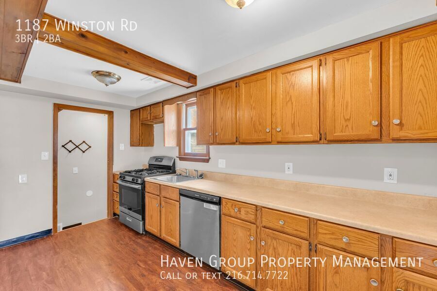 1187 Winston Rd, South Euclid, OH 44121 - Spacious 3-bed 2-bath single-family home! property image