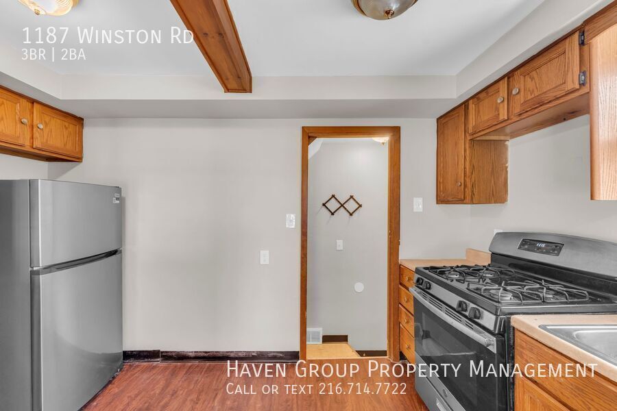 1187 Winston Rd, South Euclid, OH 44121 - Spacious 3-bed 2-bath single-family home! property image
